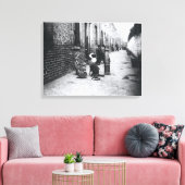 London Slums Canvas Afdruk (Insitu (Woonkamer))