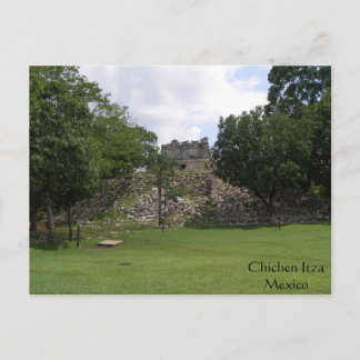 Lonely Ruin in Chichen Itza Briefkaart