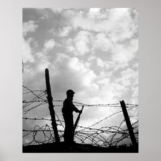 Lonely Soldier Poster (Voorkant)