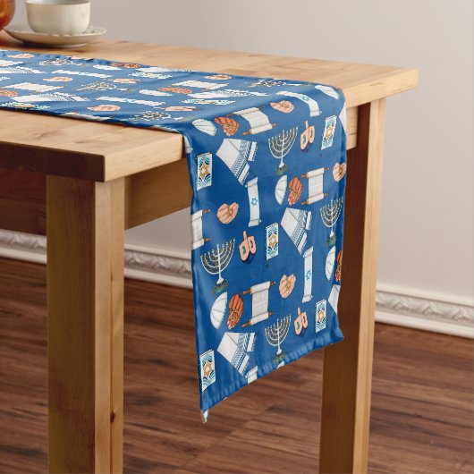 Long Chemin de table amusant pour Hanouka (In Situ)