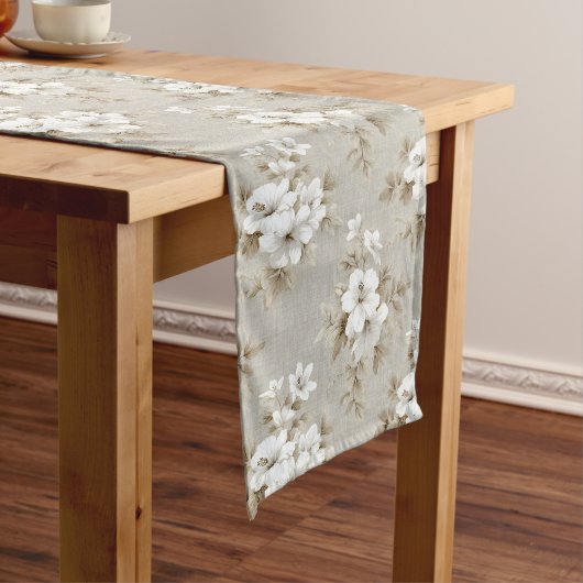 Long Chemin de table floral tropical blanc rustique (In Situ)