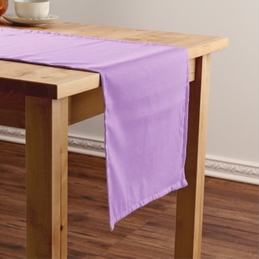 Long Chemin de table lilas (In Situ)