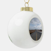 Long Road Home Keramische Bal Ornament (Links)