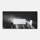 Longue exposition noire et blanche des nuages des  (Clavier et souris)