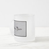 Loon Family Catching Minnows Frosted Glass Mug (Devant gauche)