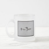 Loon Family Catching Minnows Frosted Glass Mug (Gauche)