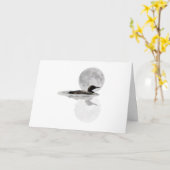 Loon Swims Dans La Carte De Voeux Lune (Fleur jaune)