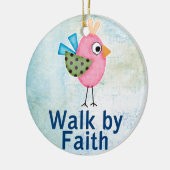 loop door een geloof , een walvisvogel keramisch ornament (Links)