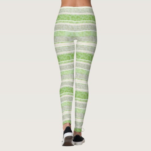 Loopard-afdruk op gestreepte achtergrond. leggings (Achterkant)