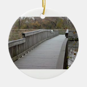 Lopende brug keramisch ornament