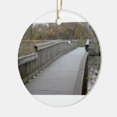 Lopende brug keramisch ornament (Links)