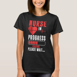 Lopende verpleegster alstublieft wachten vrouwen z t-shirt