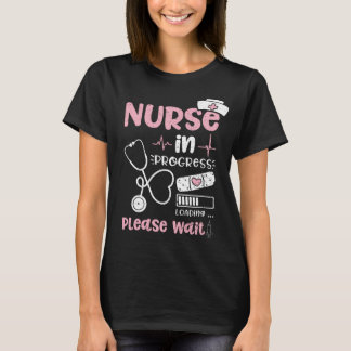 Lopende verpleegster gelieve te wachten t-shirt