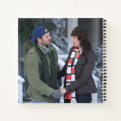Lorelai & Luke Holding Hands in de sneeuw Notitieboek (Achterkant)