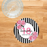 Lot De Dessous-de-verres 18e anniversaire rose floral noir rayures<br><div class="desc">Un dessous de verre pour une fête de 18ème anniversaire pour une fille. Classic mince bandes verticales noir et blanc comme arrière - plan. Avec des roses roses roses romantiques, féminines et roses. Un cadre blanc et rose sur le devant avec modèle pour 18 ans, nom et date. Numéro d'âge...</div>