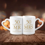 Lot De Mugs 50e Anniversaire Mariage d'or M. Mme Right<br><div class="desc">Customisez les noms et les dates pour créer un cadeau amusant et unique pour célébrer votre 50e anniversaire de mariage d'or. Conçu par Thisisnotme©</div>