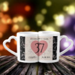 Lot De Mugs Élégant 37e anniversaire du Mariage Alabaster<br><div class="desc">Rien ne dit "vous me complétez" ou "votre moitié meilleure/autre" que ces 37ème mariage anniversaire d'albâtre des tasses des amoureux. Des lettrages élégants sur des arrière - plans crémeux, blancs et dorés roses et marbrés d'or ajoutent une touche mémorable à cette occasion spéciale et à cette étape extraordinaire. Customisez avec...</div>