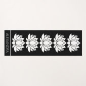 Lotus Bloem Symbool Zwart Wit Aangepast Yogamat (Voorkant (horizontaal))