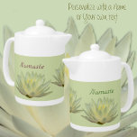 Lotus Floral Nénuphar Botanique Pastel Green<br><div class="desc">Un nénuphar lotus jaune et vert pastel orne cette élégante théière photographique. Il s'agit d'un magnifique design nénuphar floral serein et tranquille inspiré du zen. Le texte peut être personnalisé avec un Nom ou votre propre texte. C'est la photo originale de fleurs botaniques par JLW_Photography.</div>