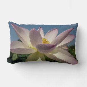 Lotus Flower en Blue Sky I Kussen