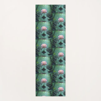 Lotus in Modder Yogamat