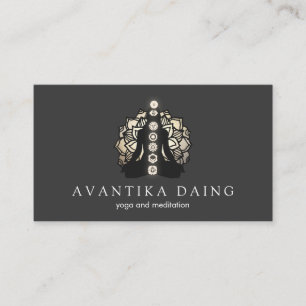Lotus Meditation Pose met Chakras Yoga Instructor Visitekaartje
