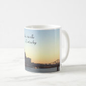 Louisville, Kentucky Skyline Collector Mug (Devant droit)