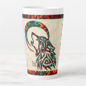 Loup Tribal hurlant Sur La Lune Latte Mug (Devant)