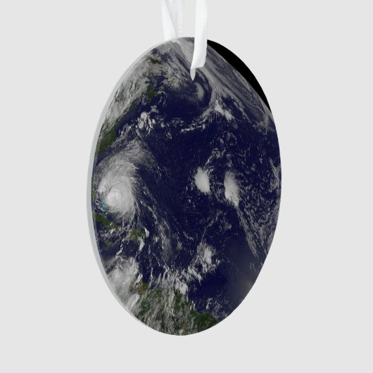 L'Ouragan Irene Traverse Les Bahamas. (devant)