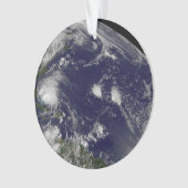 L'Ouragan Irene Traverse Les Bahamas. (devant)