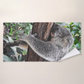 L'OURS DE KOALA DORT SUR L'ARBRE (Serviette de bain)