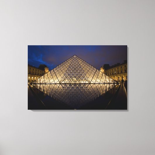 Louvre Pyramid van architect I.M. Pei bij Canvas Afdruk (Voorkant)