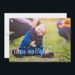 Love and Light Stars Carte photo de vacances<br><div class="desc">Élégant et mignon Love and Light Stars Noël ou Hanoukka Carte photo de vacances est parfait pour tous vos amis et votre famille cette saison de vacances. Customisez le texte avec votre nom de famille et l'année et échangez la photo pour une photo de vos enfants, de votre animal de...</div>
