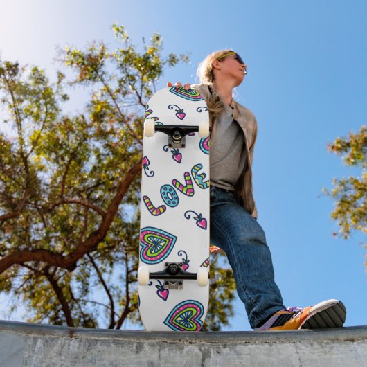 Love Heart Modern Pattern Skateboard (Buiten 1)
