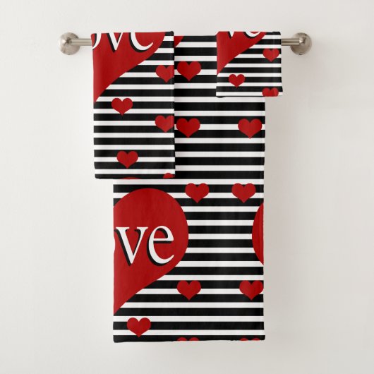 Love Hearts and Black White Stripes Bath Towel Set Bad Handdoek (Insitu)