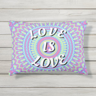 Love Is Love Pride Buitenkussen