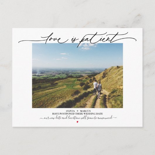 Love is Patient Wedding Postponement Briefkaart (Voorkant)