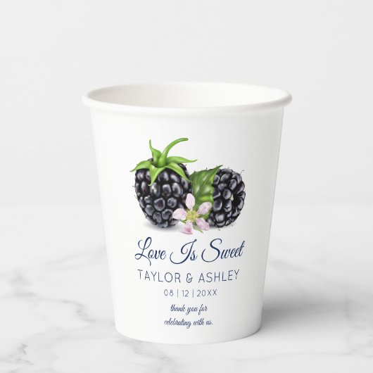 Love is Sweet Blackberry Fruit | Weddenschap over  Papieren Bekers (Achterkant)