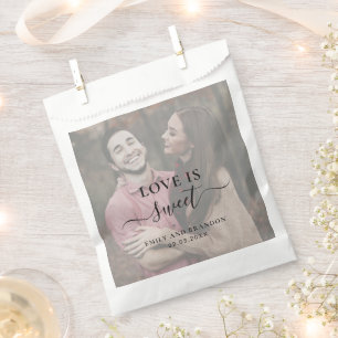 Love is Sweet Modern Elegant Simple Photo Wedding Bedankzakje