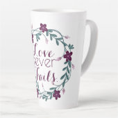 Love Never Fails Latte Mug (Angle droit)