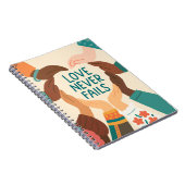  Love Never Fails Notitieboek (Rechterzijde)