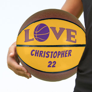 LOVE Paarse en Goudgeel gepersonaliseerd Basketbal