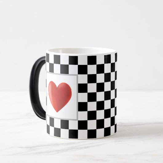 Love Red Heart on Black & White Chess Magic Mug (Devant gauche)