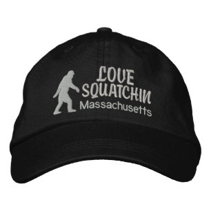 Love Squatchin Geborduurde Pet