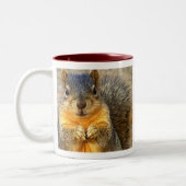 Love Squirrel_ Tweekleurige Koffiemok (Links)