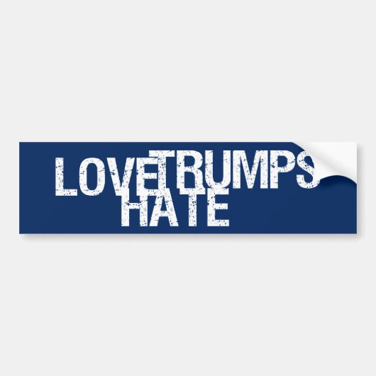 Love Trumps Hate Bumpersticker (Voorkant)
