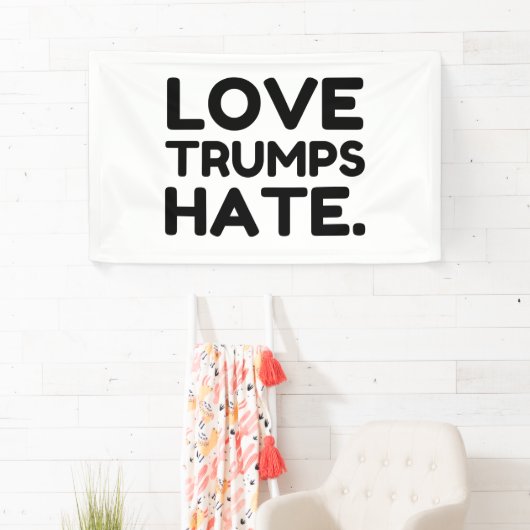 Love Trumps Hate Spandoek (Insitu)