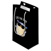 Love Uil Of Me Funny Bird Pun Dark BG Klein Cadeauzakje (Voorkant Gekanteld)