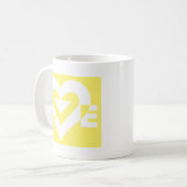 Love White on Yellow Koffiemok (Voorkant links)