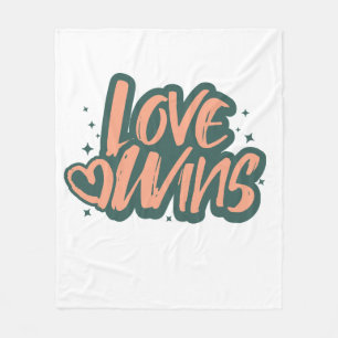 Love Wins Fleece Dekbed Deken